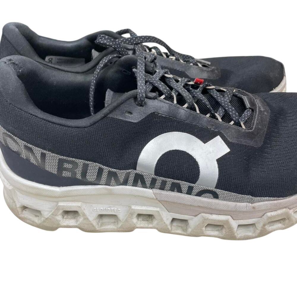 On cloud black trainers size 10.5